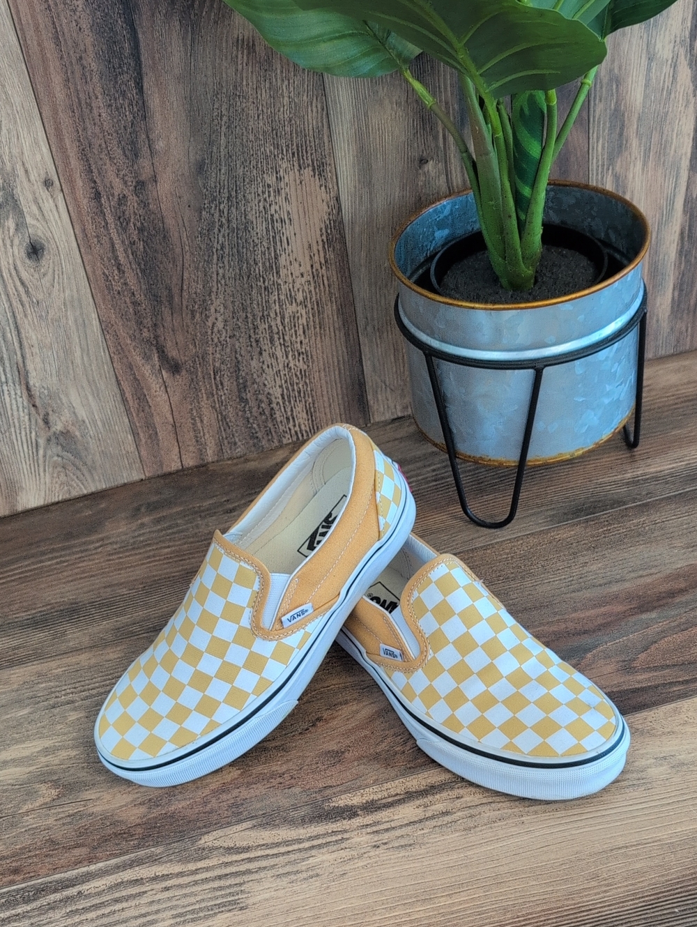 Vans Classic Slip-On Checkerboard Canvas Unisex Sneakers 6 Mens 7.5 Womens  W360